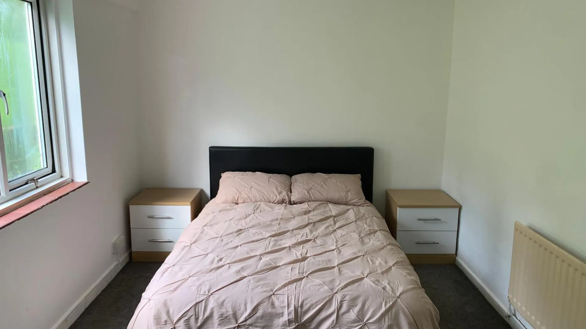 홈스테이 Quite Double Room In 브라이턴